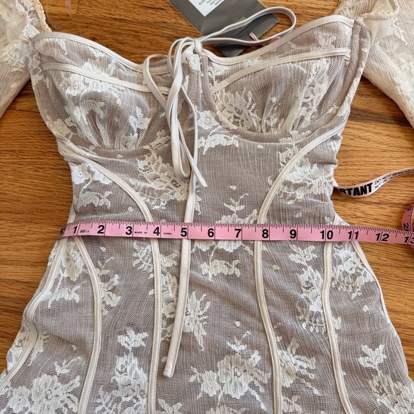 House of CB - Analissa - Vintage Cream Lace Corset Dress - Picture 7 of 9